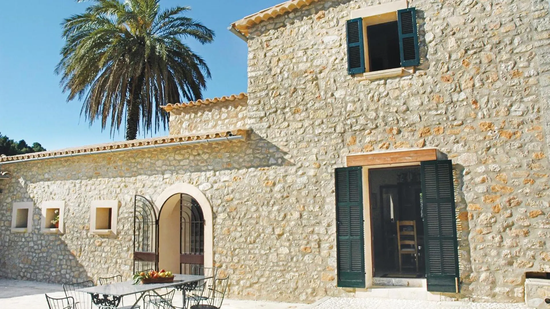 6 Bedroom Amazing Home In Estellencs Holiday home
