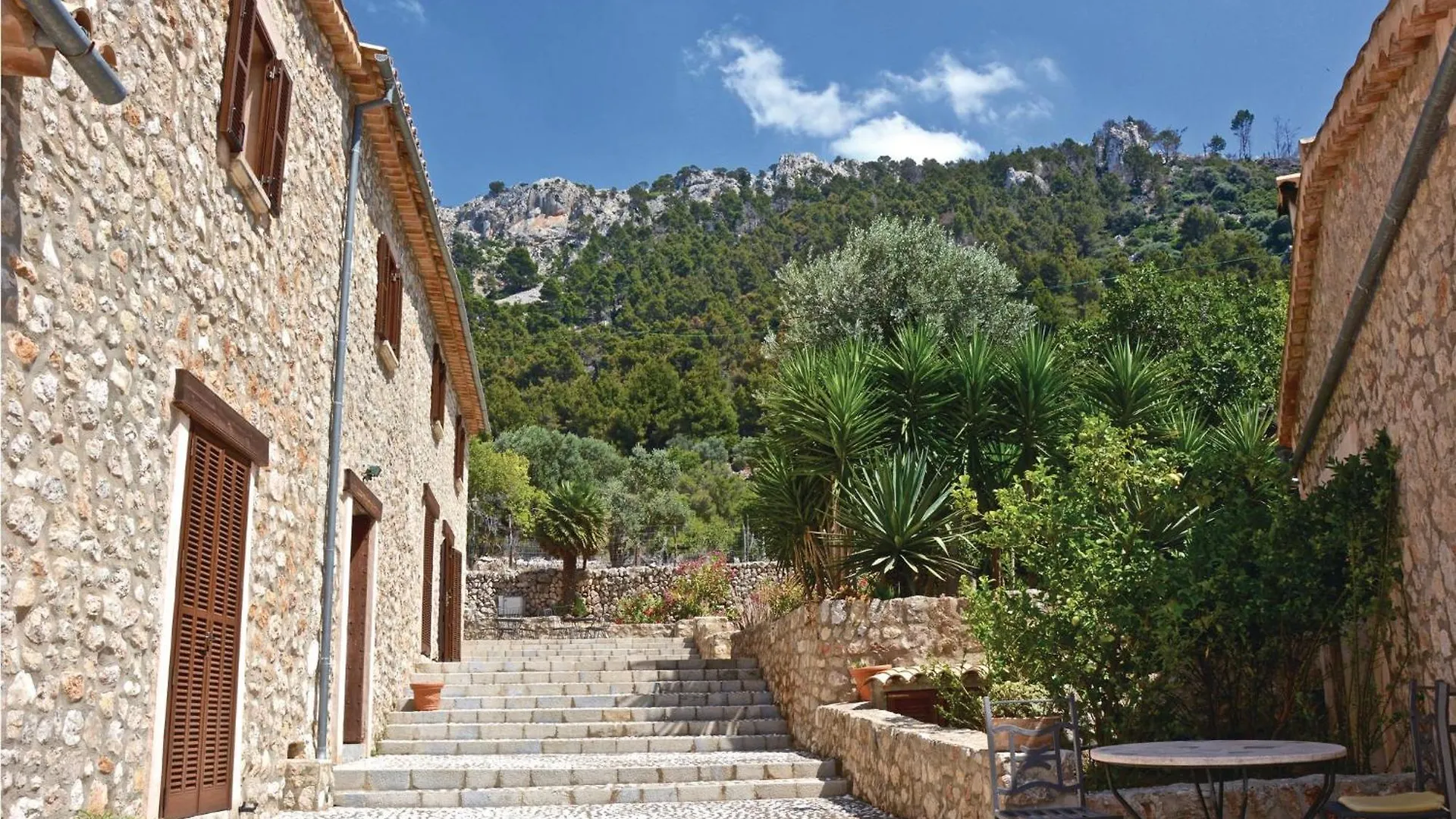 6 Bedroom Amazing Home In Estellencs