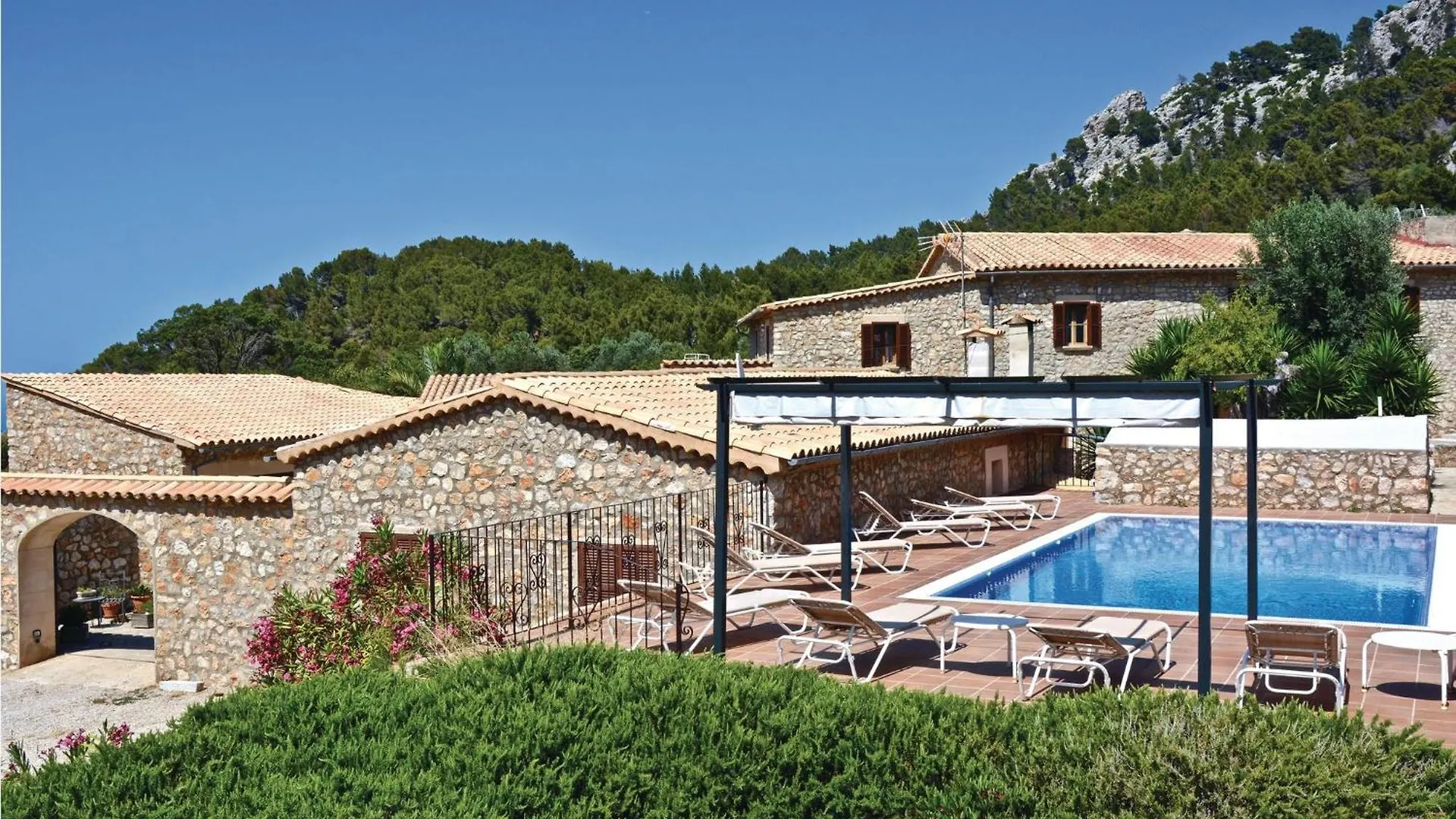 Holiday home 6 Bedroom Amazing Home In Estellencs