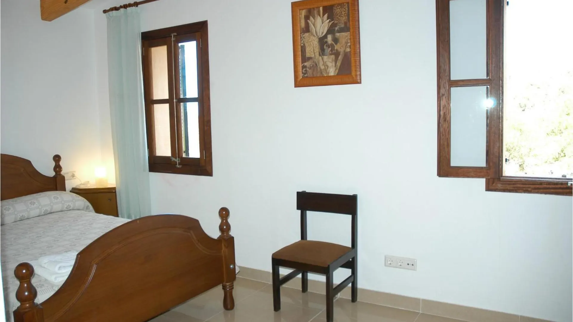 6 Bedroom Amazing Home In Estellencs Nyaraló
