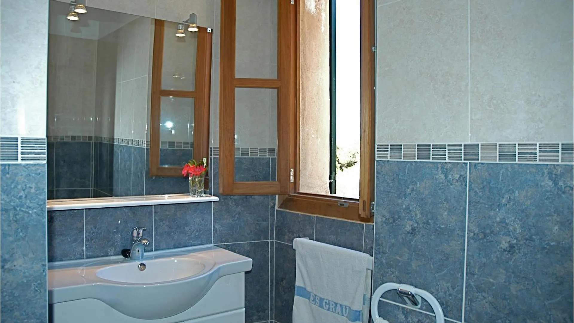 Holiday home 6 Bedroom Amazing Home In Estellencs