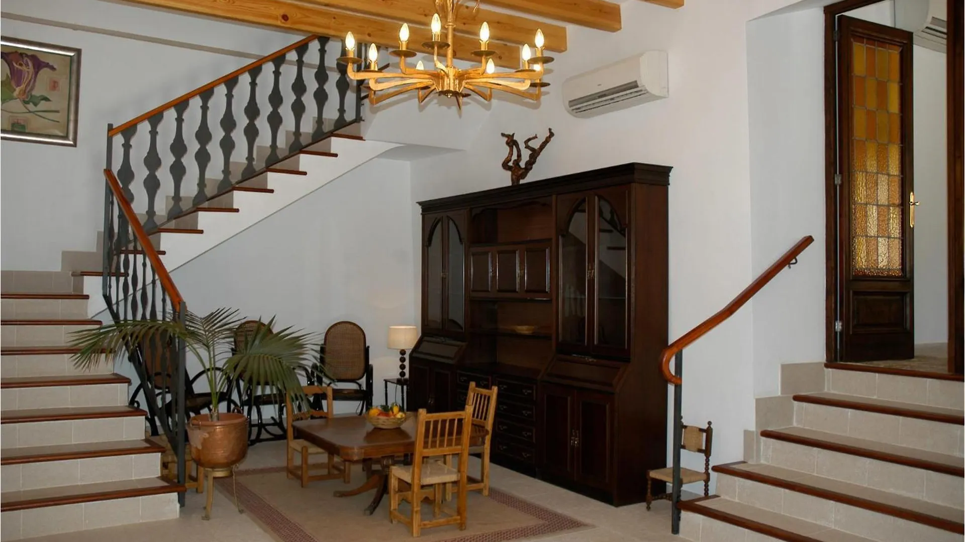 6 Bedroom Amazing Home In Estellencs Nyaraló