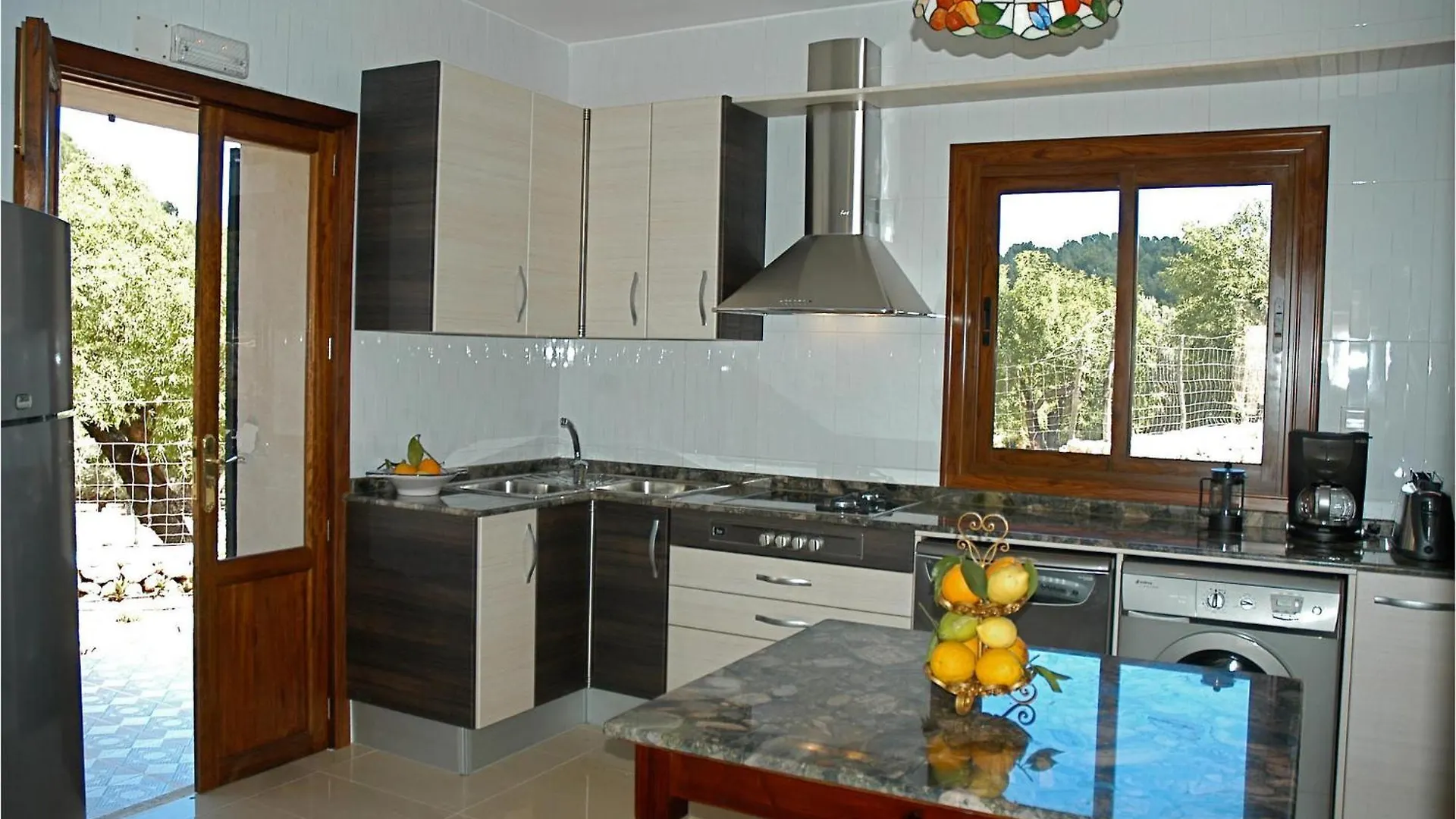 6 Bedroom Amazing Home In Estellencs Nyaraló